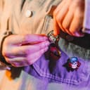 Grupo Erik Spille Smaltate Guns n Roses - Set di 4 Spillette in Scatola Regalo per Personalizzare Vestiti, Giacche, Zaini | Pins Divertenti Musica - 4