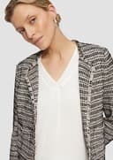 s.Oliver Kurze Jacke in Bouclé-Optik mit Fransenkante - 5