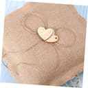 Garneck 2 Cuscini Portafortuna in Juta Fatti A Mano 18x18 Cm Con Cuori in Legno Per Cerimonia Nuziale - 9