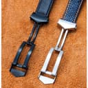 ROUHO 22mm Atmungsaktives Echtleder Uhrenarmband Schweißfestes Ersatz Uhr Band für Tag Heuer Carrera Heritage Chronograph 6-Schwarz + Schwarz - 8